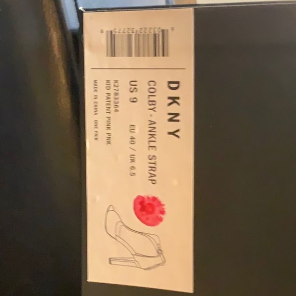 Cream Patent Leather DKNY Heels with Gold Adornments - Picture 3 of 5